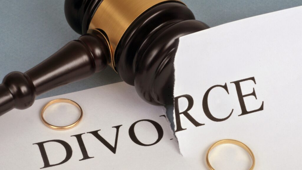 How to Choose the Right Divorce Lawyer in Chandigarh for Your Case